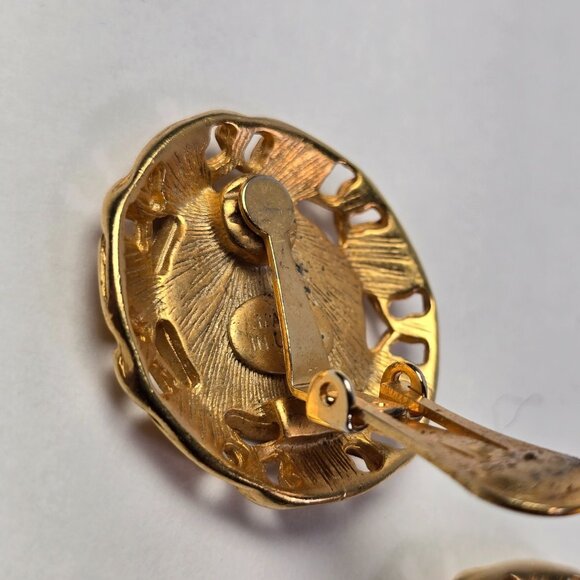 Vintage Blue Enamel Gold Tone Clip On Earrings Made in USA Retro Glam Jewelry - Picture 7 of 13